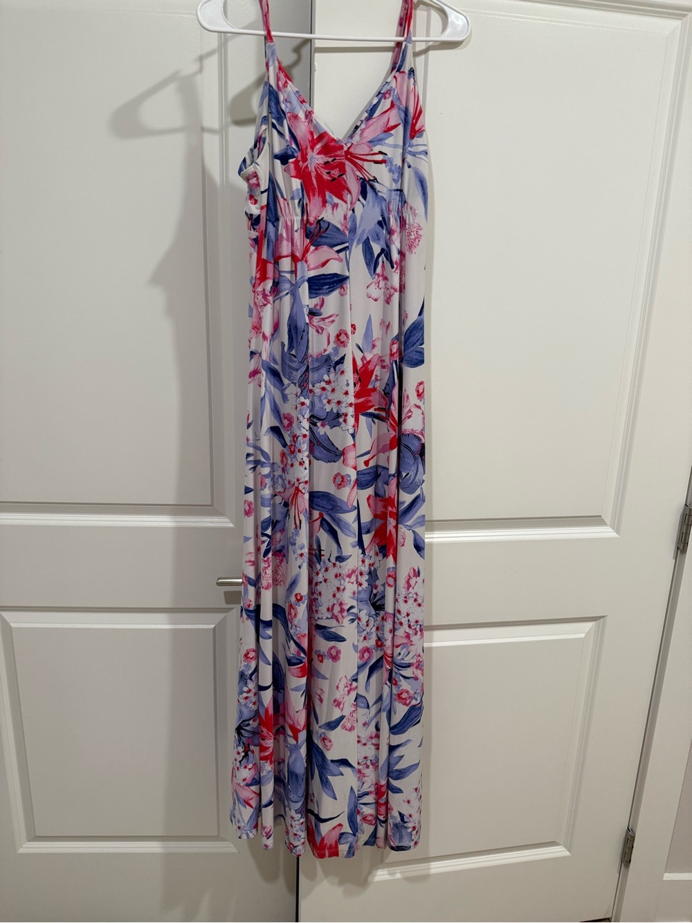 Jennifer Lopez Floral V-Neck Maxi Dress in White, Pink & Blue